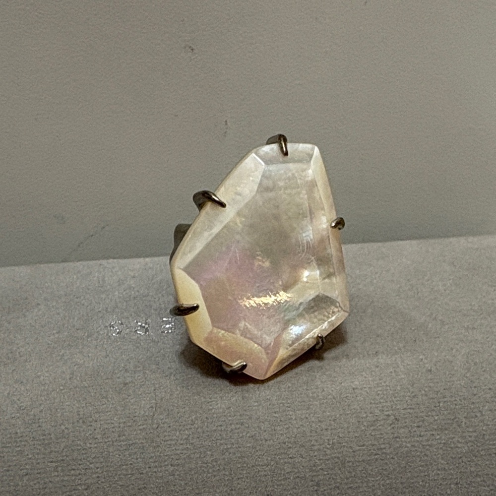 Kendra Scott Elegant Iridescent Stone Ring